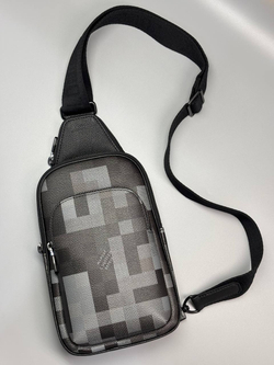 Сумка- слинг Louis Vuitton