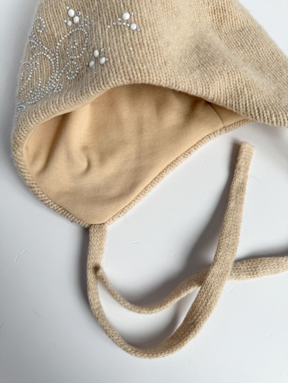 Шерстяная шапка на 5 лет