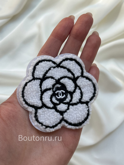 Нашивка Шан. махровая цветок черный с белым 7 см