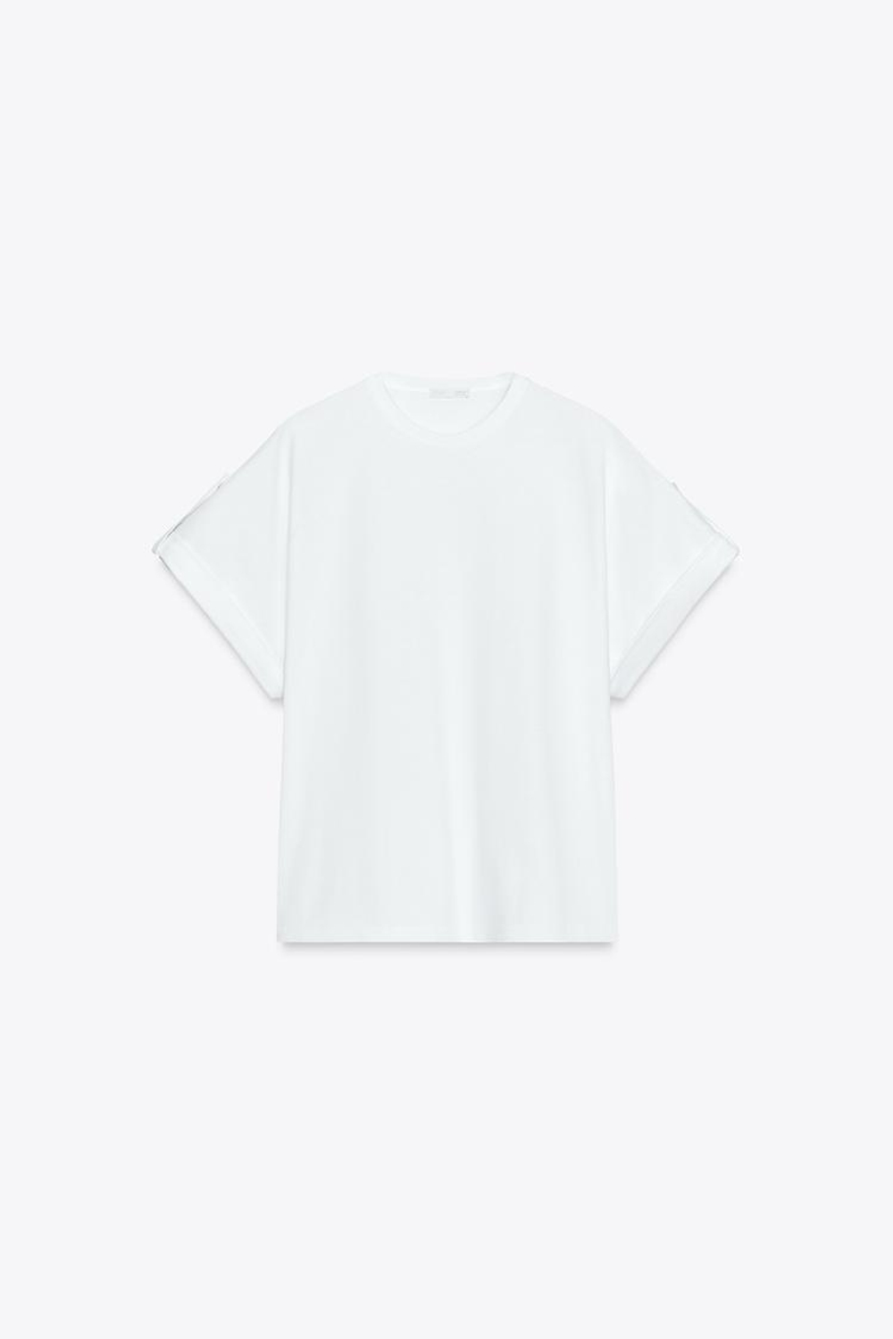 ZARA ФУТБОЛКА С ПУГОВИЦЕЙ И ПЕТЛЕЙ, БЕЛЫЙ