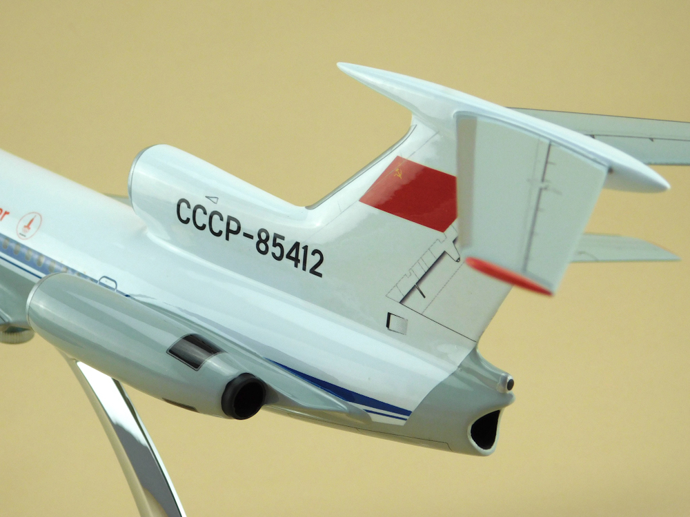 Модель самолета Ту-154Б-2 (М1:100, Аэрофлот СССР-85412 Олимпийский)