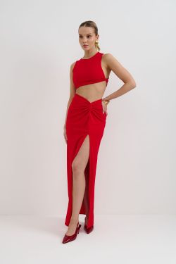 Юбка из вискозы с перекрутом красного цвета