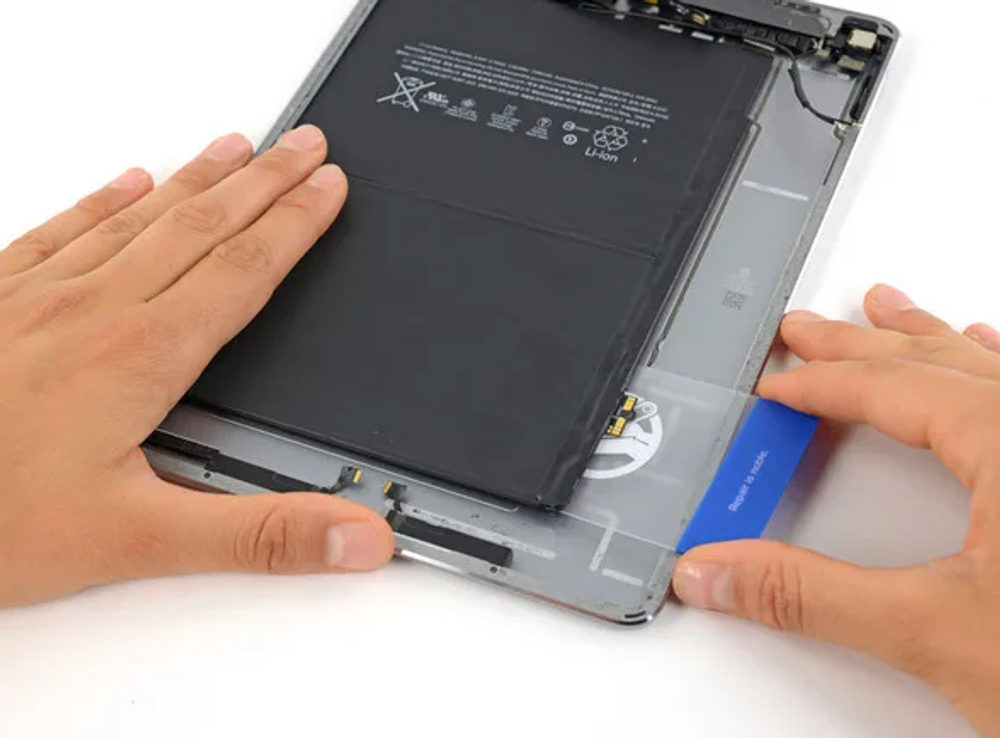 Замена аккумулятора на iPad Air 3