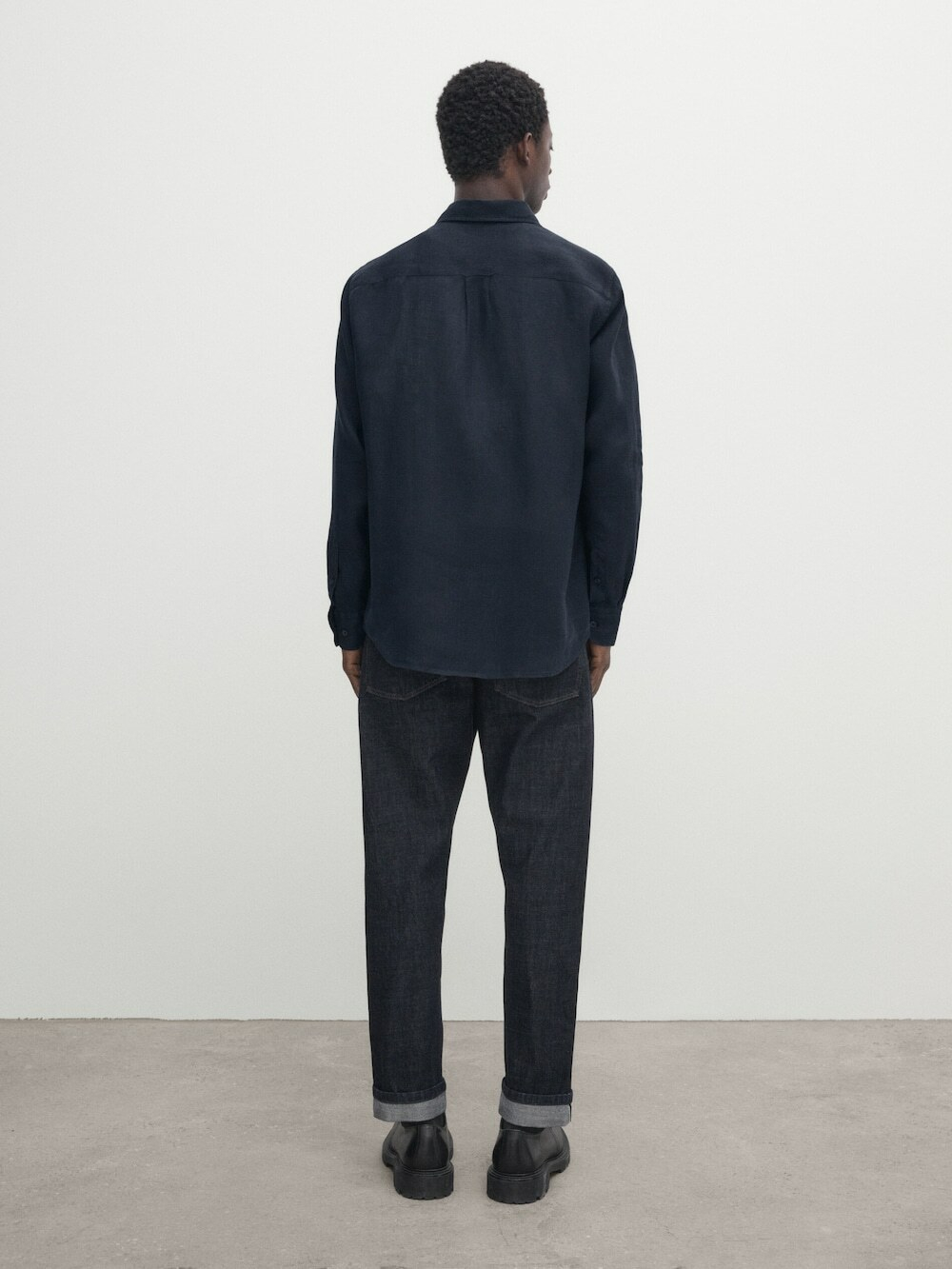 Massimo Dutti Рубашка классического кроя из 100% льна, темно-синий