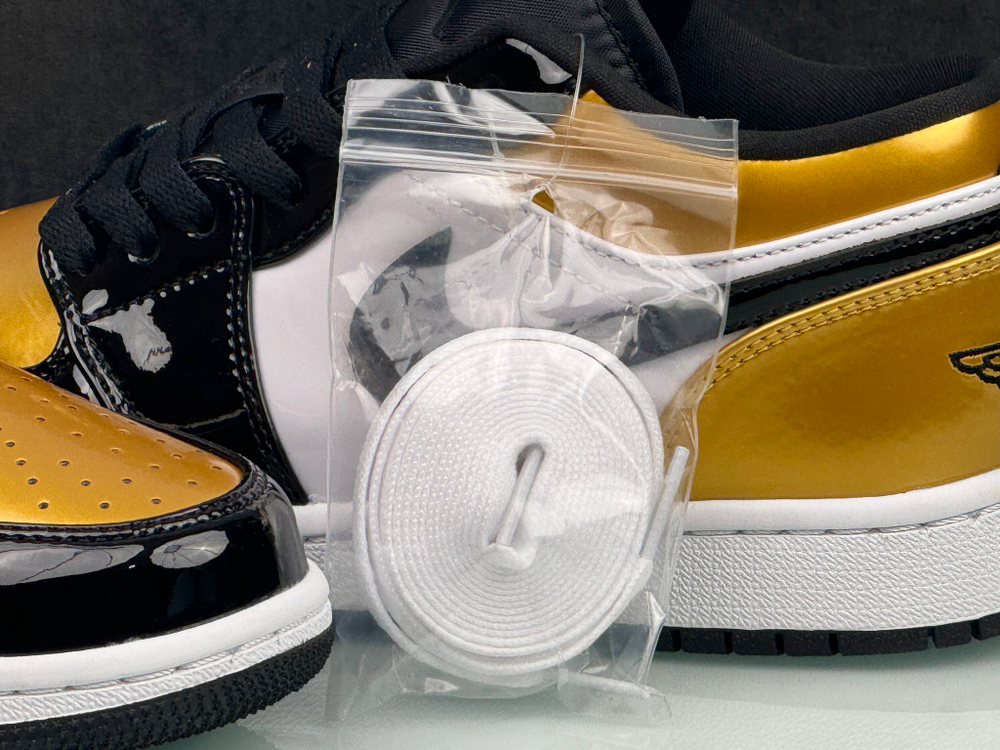Air Jordan 1 Low Gold Toe