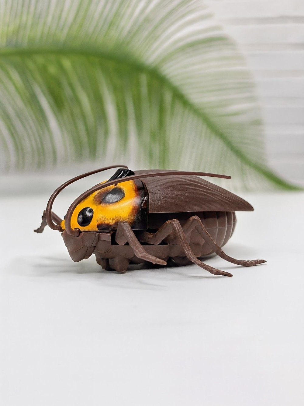 Жук на радиоуправлении (201984612)