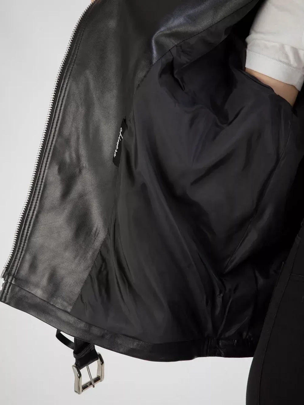 Кожаная куртка демисезонная оверсайз косуха