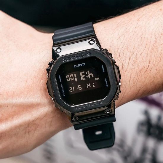 Мужские часы Casio G-Shock GM-5600B-1E