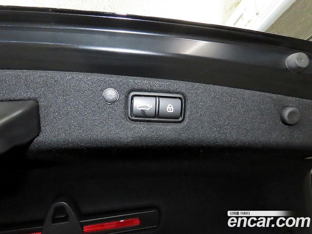 Hyundai The New Grandeur (Azera) IG 3.3 (01.2022)