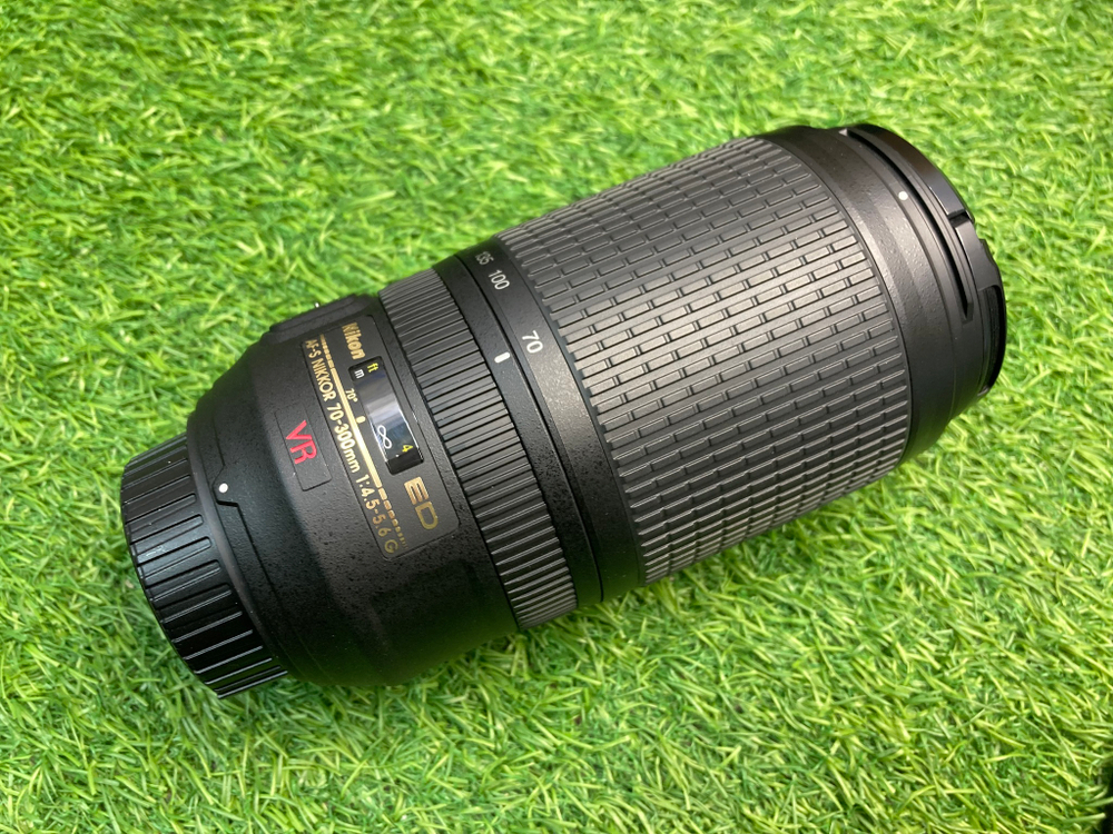 Nikon 70-300mm 4.5-5.6G ED-IF AF-S VR