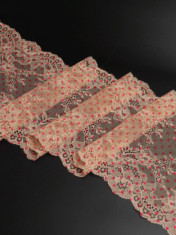 Эластичное кружево пудрово-бежевое в красный горошек ширина 18 см