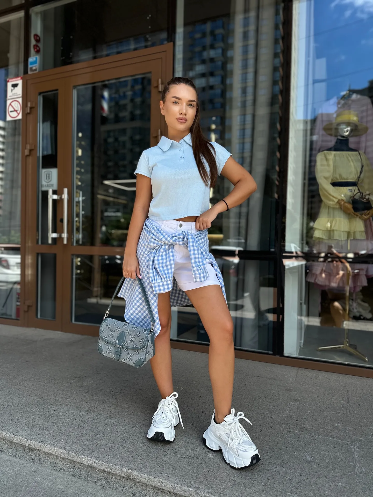 Джинсовые шорты Denim 7035 однотонные с подворотами