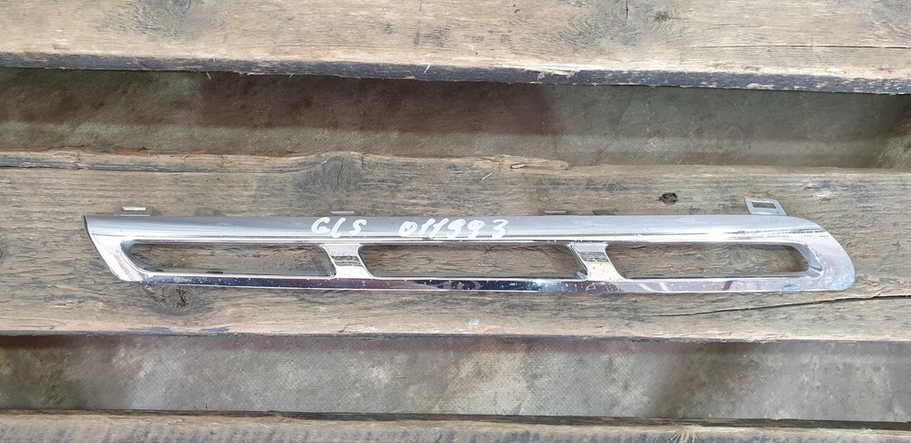 Молдинг решетки радиатора Mercedes GL GLS (X166) 15-19 Б/У Оригинал A1668882085