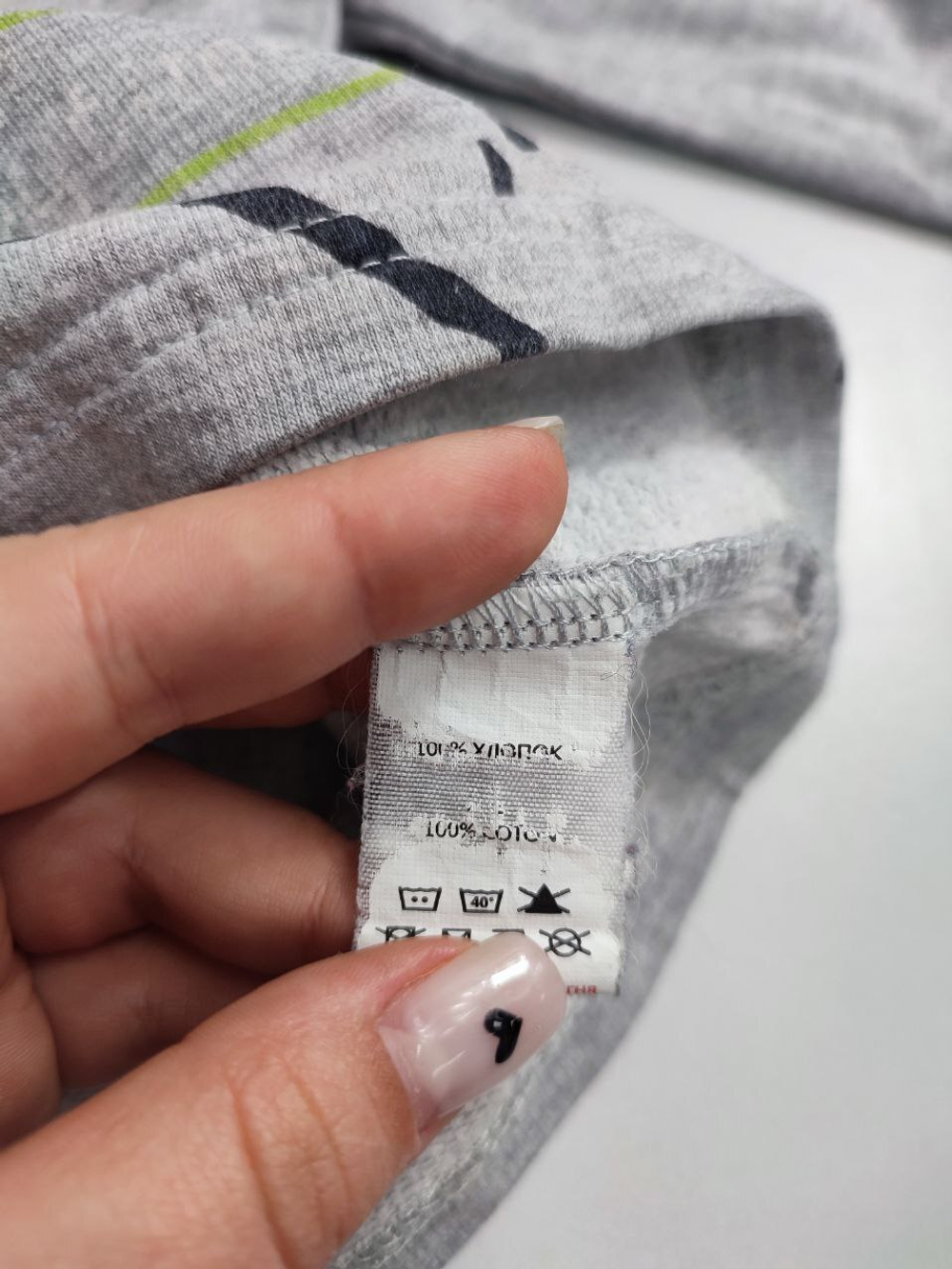 Джемпер модный на 3 года