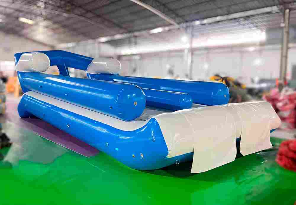 Надувная водная горка “Стрела” 8*3,7*5,5 м
