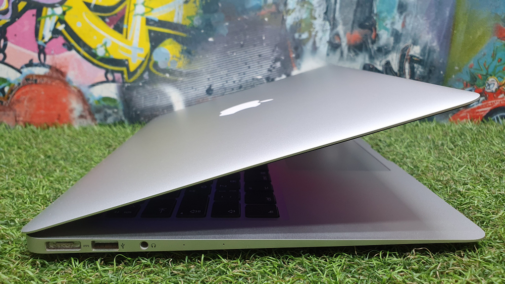 MacBook Air A1466 13", 2017 i5/8Gb 0 циклов