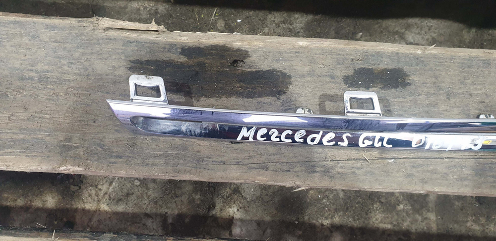 Молдинг решетки радиатора правый верхний Mercedes GLC (X253) 15-19 Б/У Оригинал A2538880285