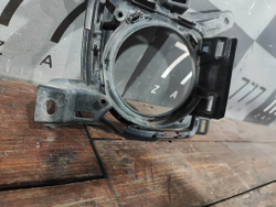 Накладка ПТФ левая Toyota Land Cruiser 200 12-15 Б/У Оригинал 5204060070