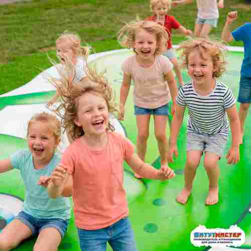 Надувная подушка на платформе «Воздушный остров» 21×16,5×2 м