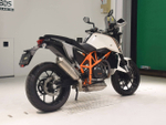 KTM 690 Duke