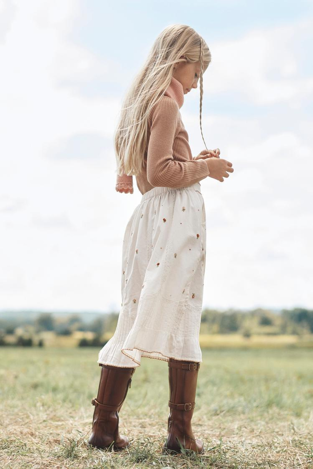 ZARA ЮБКА С ЦВЕТОЧНОЙ ВЫШИВКОЙ, ЭКРЮ