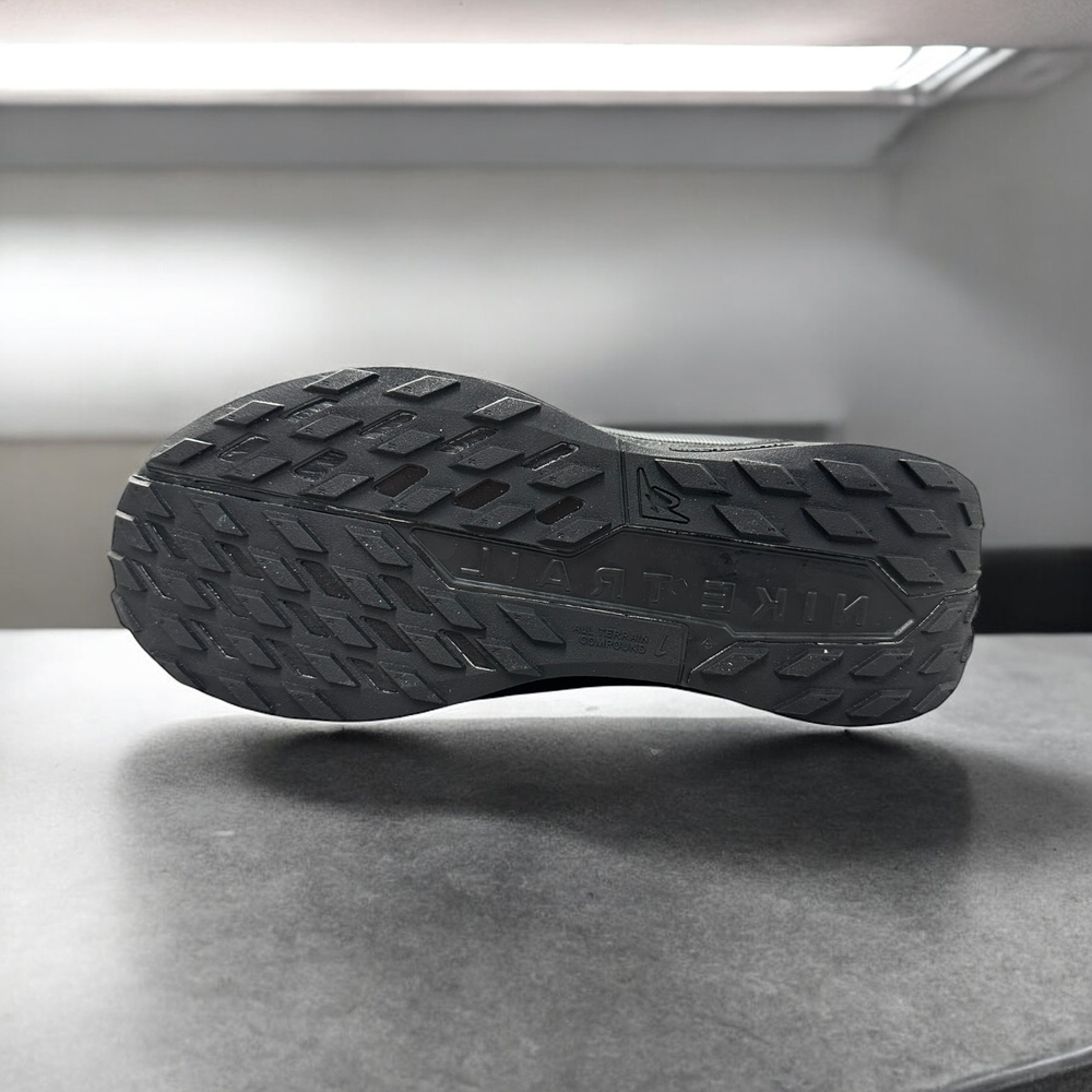 Nike Pegasus Trail 5 • Black Gray