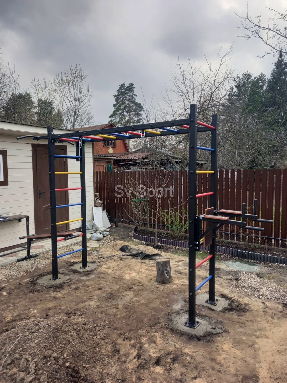 Монтаж уличной шведской стенки Sv Sport Рукоход (4 вертикальных столба)