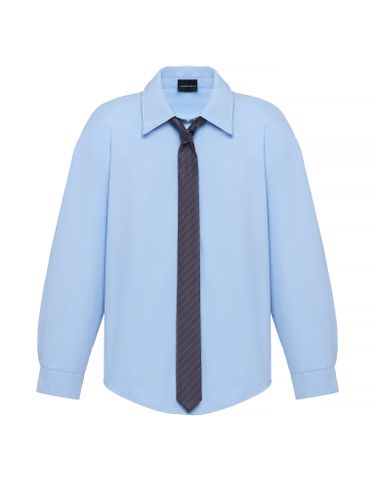 Утепленная голубая рубашка с галстуком