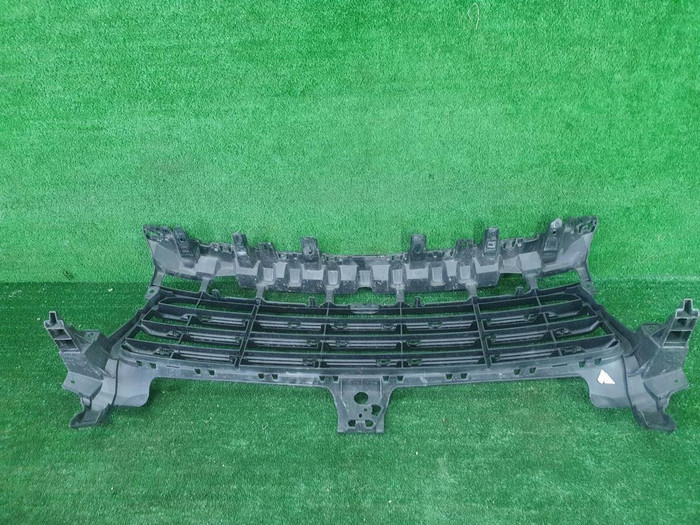 Решетка переднего бампера Porsche Cayenne 3 17-23