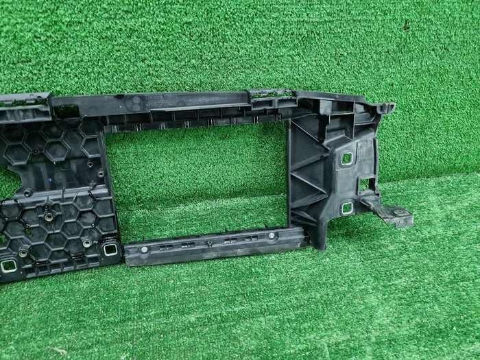 Воздуховод радиатора Mercedes C w206 (2021-н.в.)