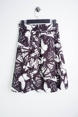 Юбка в монохромном стиле, маркировка М, визуально на 46 размер