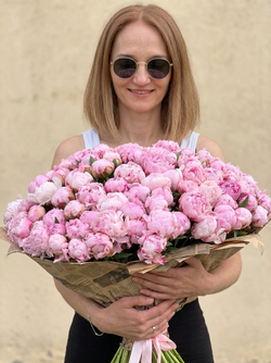VIP Букет из 101 пиона