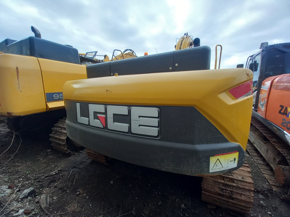 LGCE E6255 Экскаватор Е6255F (Дизельный, 7,1 л, 208 л.с., АТ)