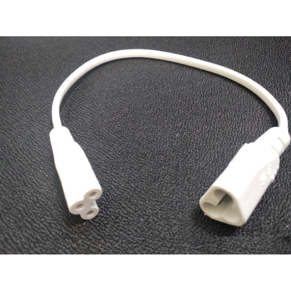 Кабель соединительный для линейного светильника ЭРА C5-С6-0,25 3-pin 0,5 м коннекторы IEC C5-IEC C6