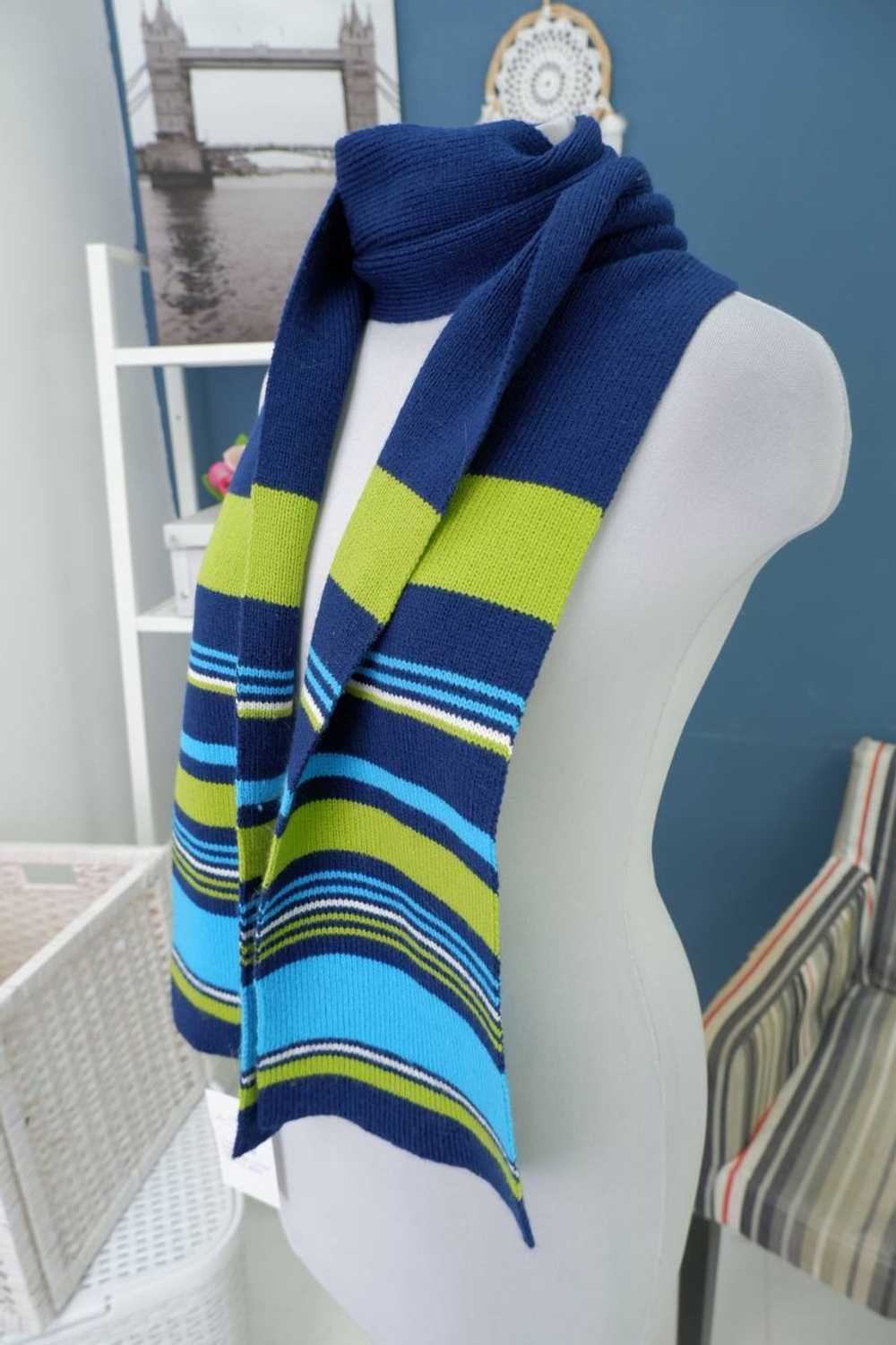 Шарф Oriflame вязаный