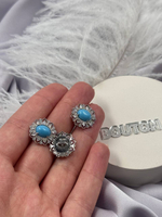 Пуговицы серебристые в форме цветка с горным хрусталем и голубым (бирюзовым) камнем