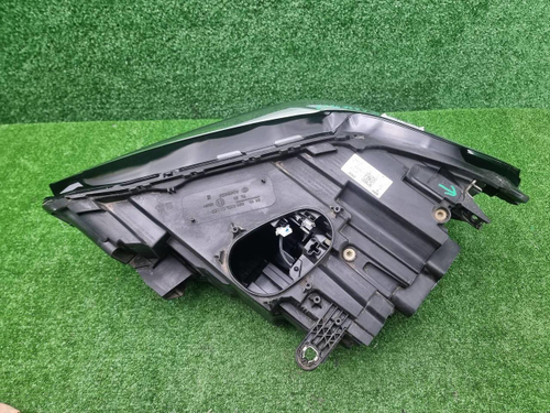 Фара правая BMW X1 F48 (2019-2022) LED