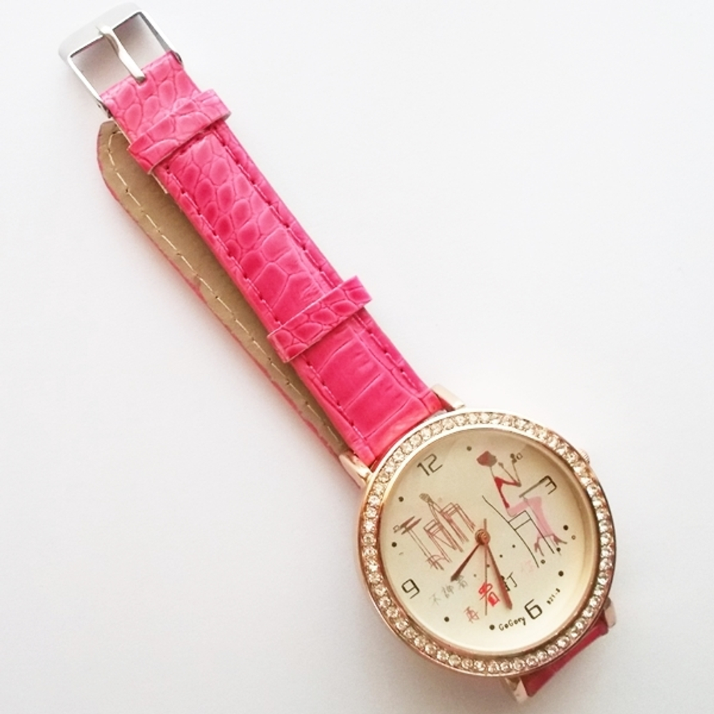 Женские кварцевые часы с кристаллами. Розовый ремешок.