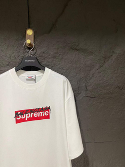 Футболка Balenciaga