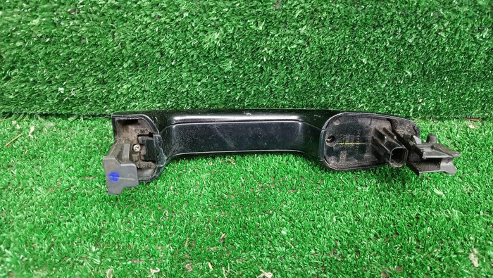 Ручка двери передняя правая Lexus LX 3 (2015-2023)