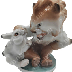 Лев и заяц (Заяц во хмелю). Б.Я. Воробьев, Е.Н. Лупанова. Фарфор. ЛФЗ, 1950–1960.