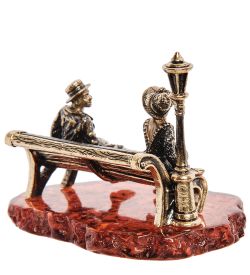 AM-3281 Фигурка «Парочка на скамье» (латунь, янтарь)