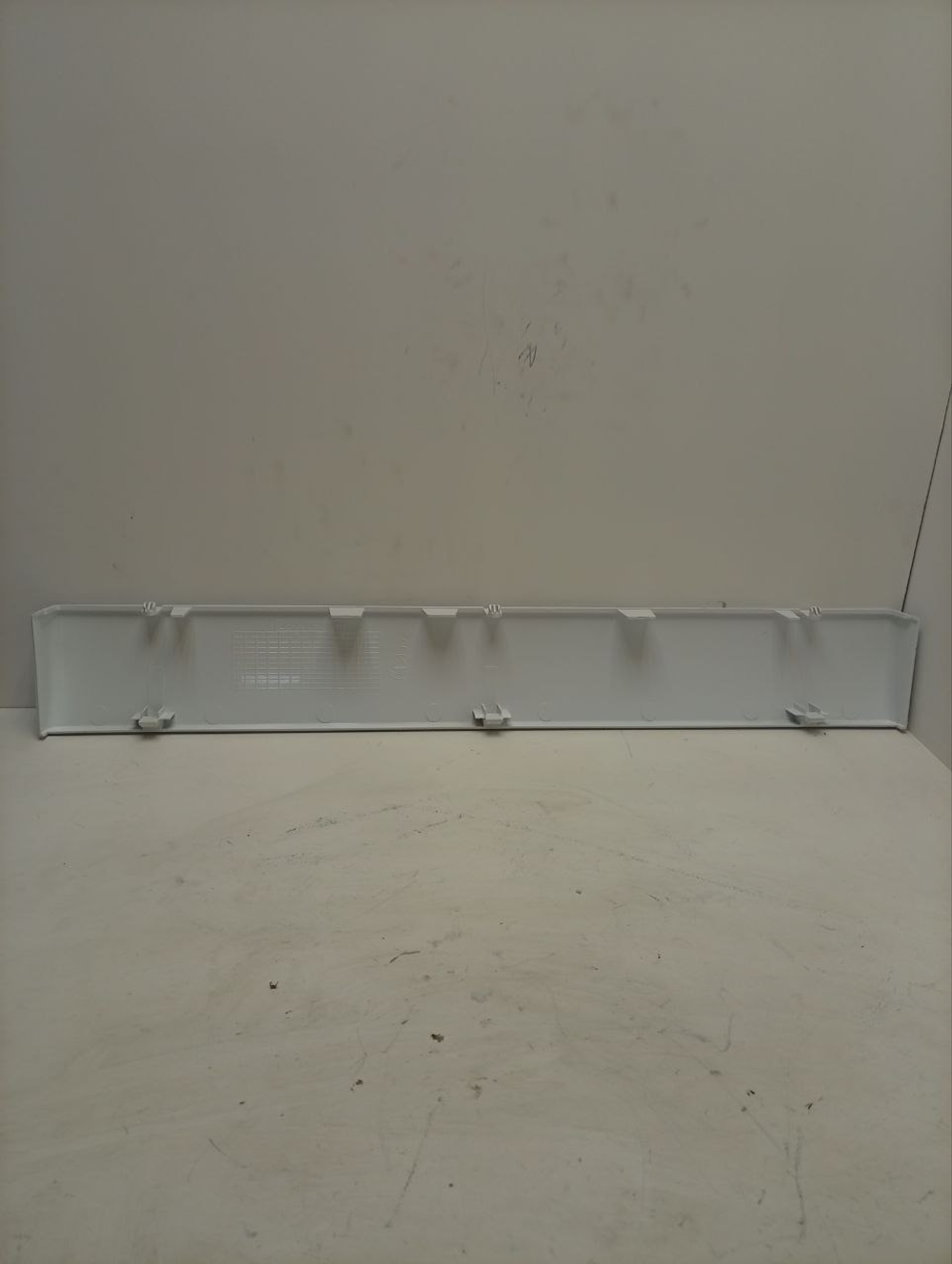 WMSD7105B кт17 Нижняя декоративная панель для стиральной машины Hotpoint-Ariston C00293103 б/у