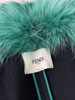 Пальто Fendi