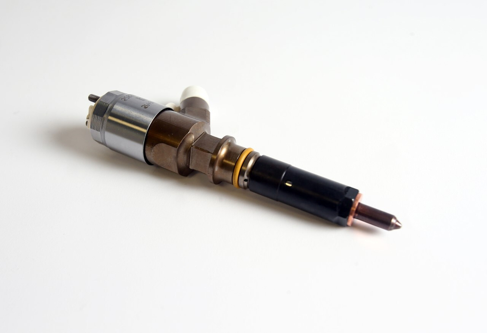 Форсунка топливная, оригинал / INJECTOR АРТ: 2645A747