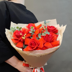 Букет из 5 красных французских роз ПРЕДЗАКАЗ
