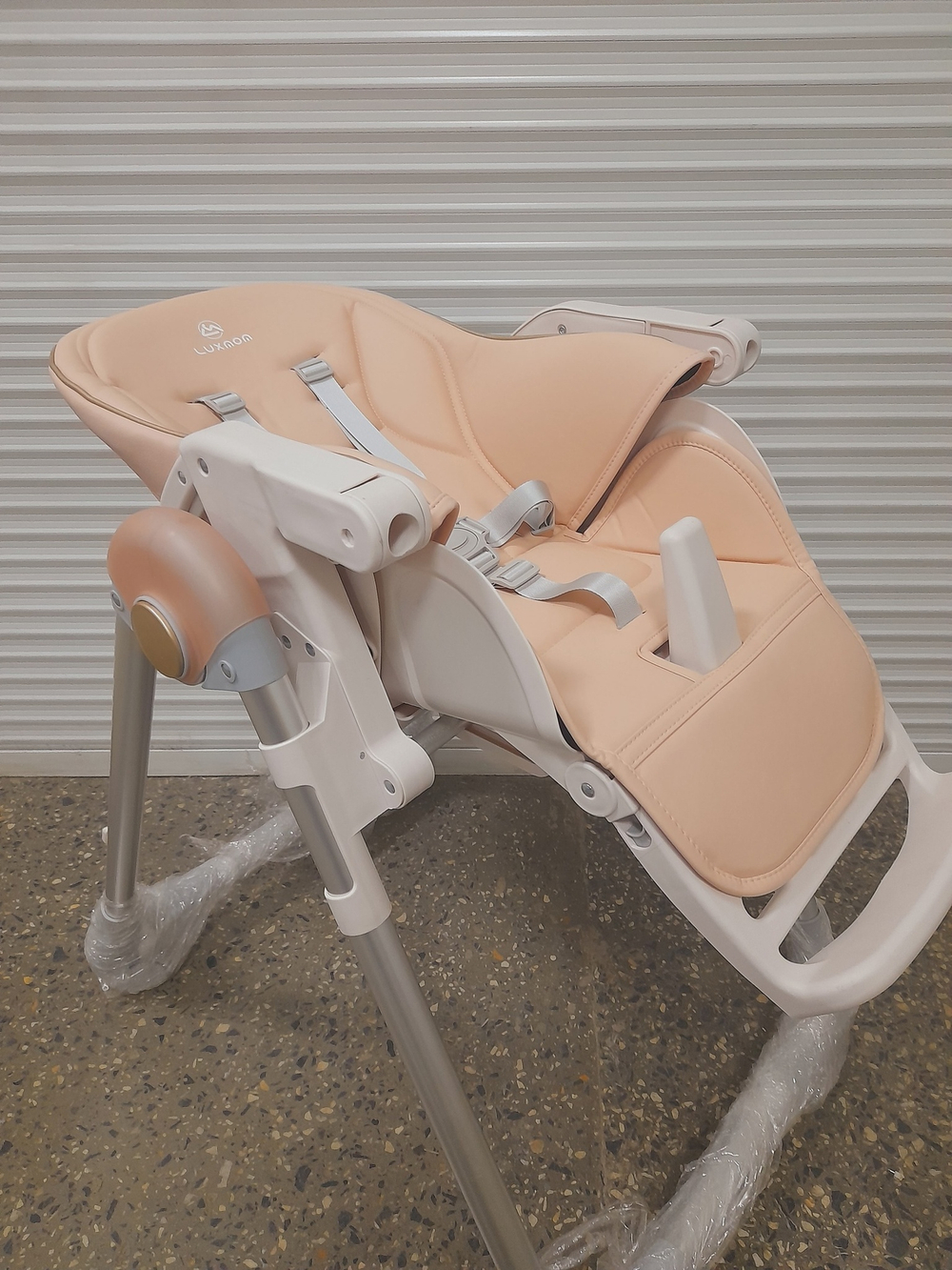 Стульчик для кормления Luxmom H580 (персик)