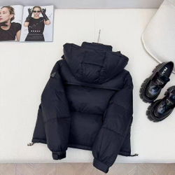 Пуховик Prada