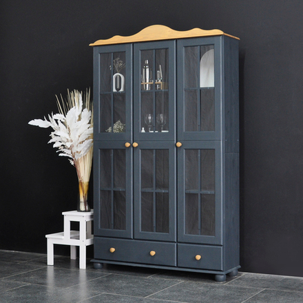 Шкаф витрина 3 двери 2 ящика Бритта из массива сосны, серый