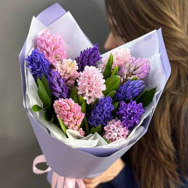 Букет из 13 гиацинтов